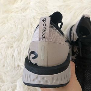 nike epic react flyknit women's black moon particle